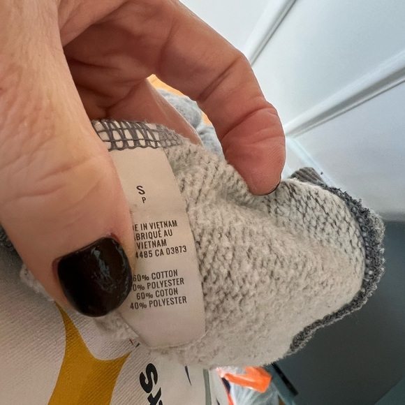 Aerie Women’s Gray Off-Shoulder Sweatshirt Oversized Size Large - Picture 4 of 4